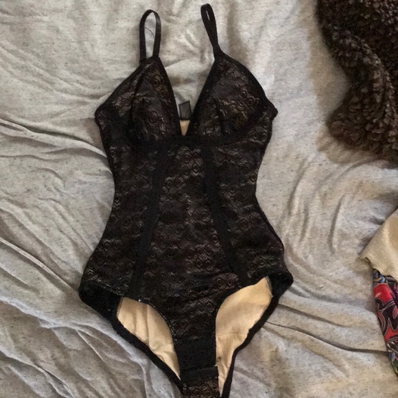 Shape wear bodysuit - Picture 1 of 1